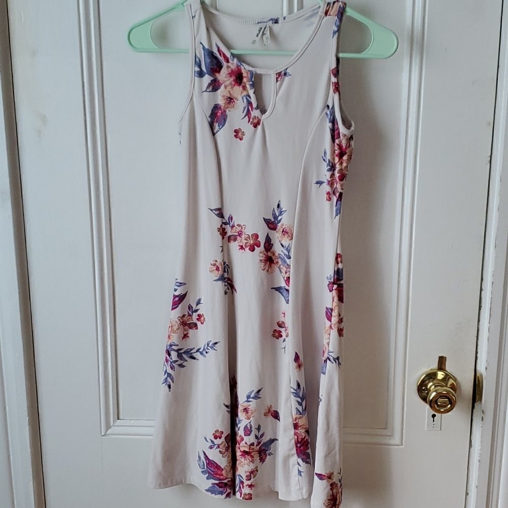 Cute summer dress 